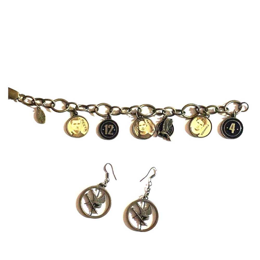 Hunger Games bracelet with earrings